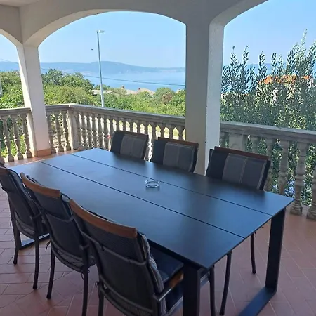Apartment Tea Novi Vinodolski